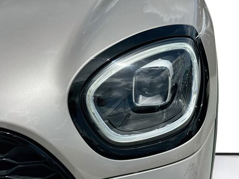 Used 2024 MINI Cooper Countryman S w/ Premium Package FWD image 31