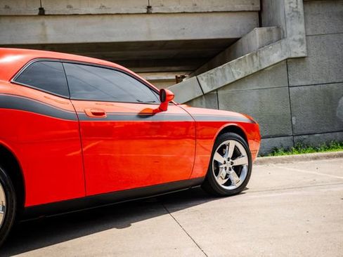 Used 2009 Dodge Challenger R/T RWD image 29