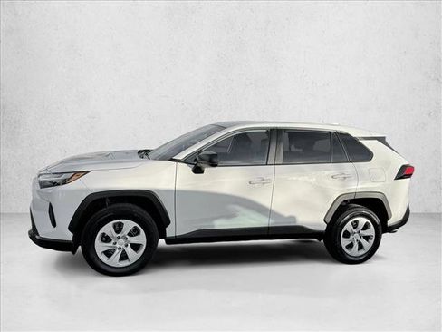 Used 2024 Toyota RAV4 LE AWD/4WD image 4