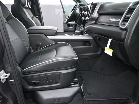 New 2026 RAM 2500 Laramie w/ Sport Appearance Package AWD/4WD image 23