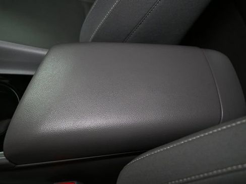 Used 2022 Hyundai Elantra SEL w/ Convenience Package FWD image 21
