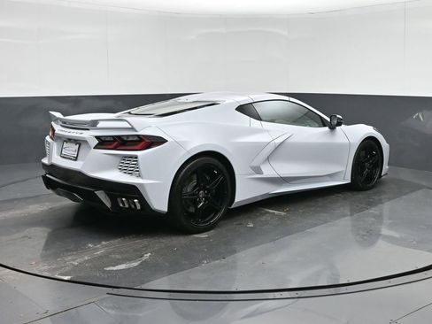 Used 2021 Chevrolet Corvette Stingray Preferred Cpe w/ Z51 Performance Package RWD image 7