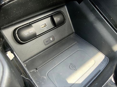 Used 2022 Kia Telluride EX image 36