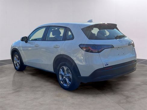 Certified 2024 Honda HR-V LX image 6
