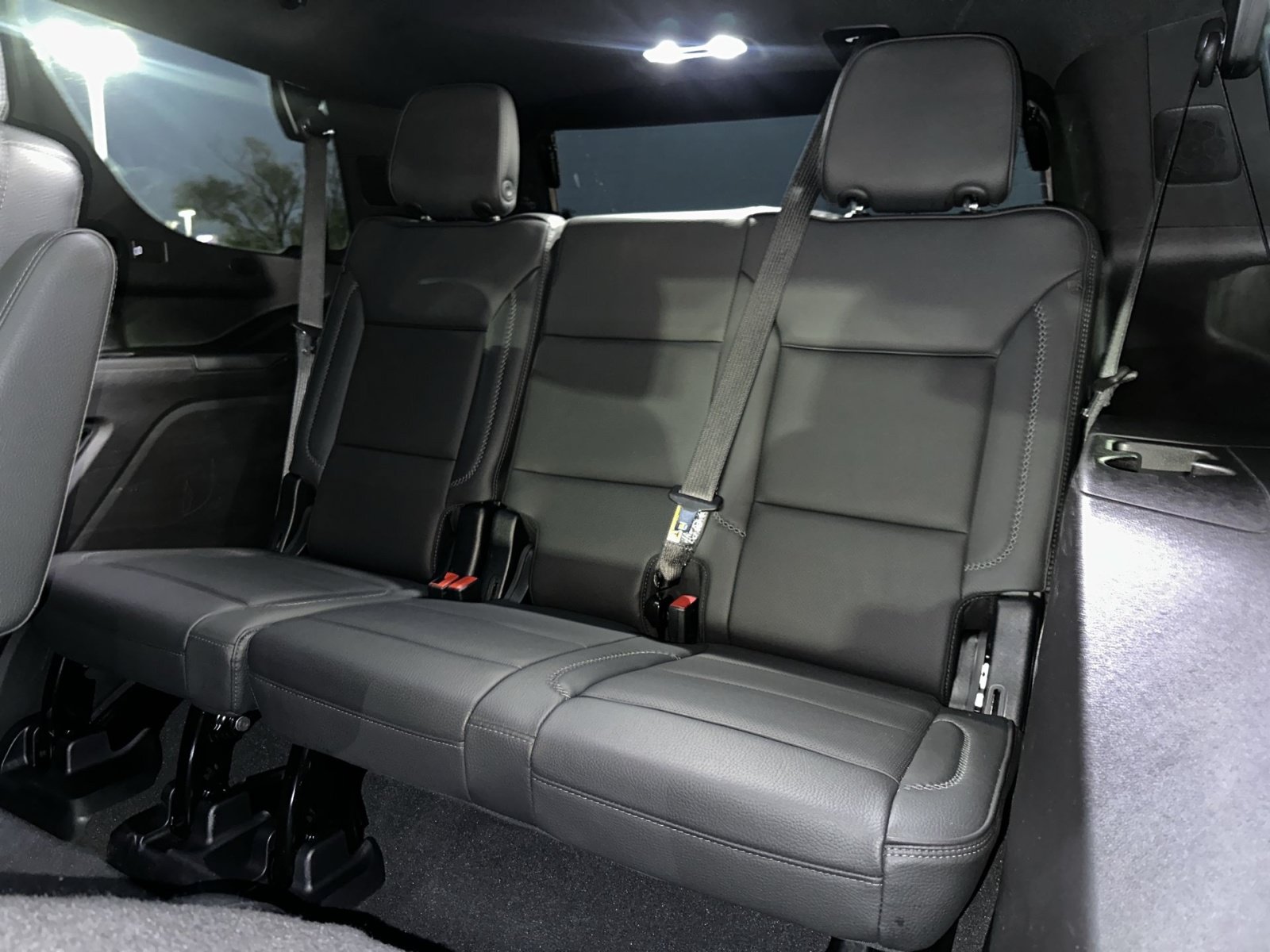 Used 2025 GMC Yukon Denali AWD/4WD image 26