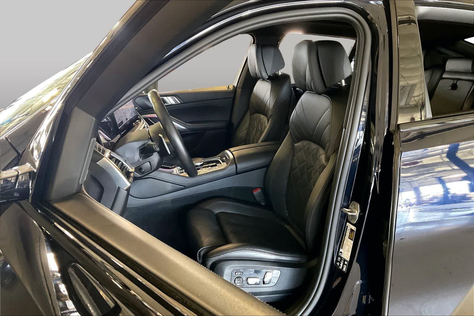Used 2024 BMW X6 xDrive40i w/ Premium Package AWD/4WD image 7