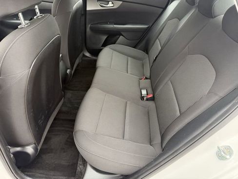 Used 2020 Kia Forte LXS FWD image 21
