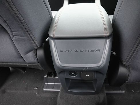 New 2025 Ford Explorer Active image 14