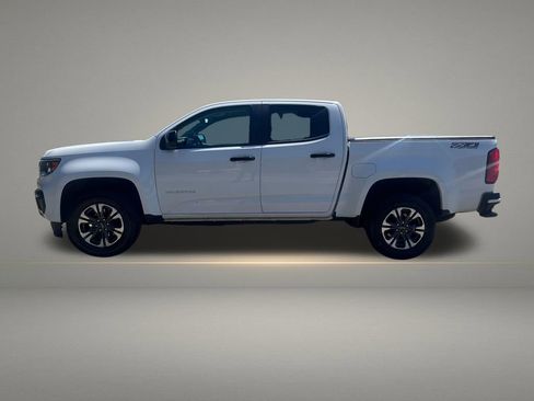 Used 2021 Chevrolet Colorado Z71 AWD/4WD image 2