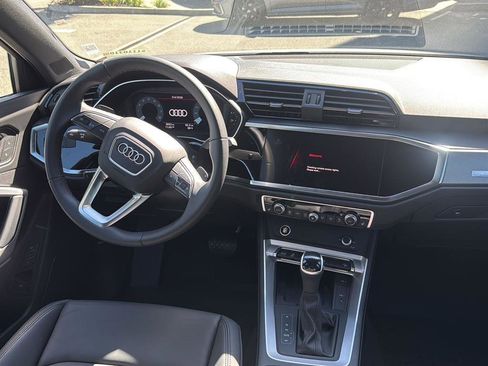 Used 2025 Audi Q3 2.0T Premium w/ Convenience Plus Package image 10