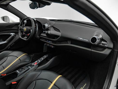 Used 2022 Ferrari F8 Tributo image 75