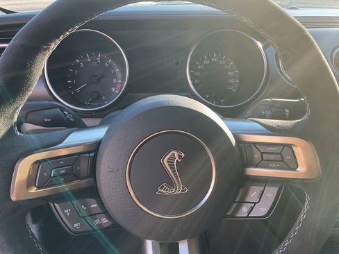 Used 2016 Ford Mustang Shelby GT350 w/ Track Package RWD image 45
