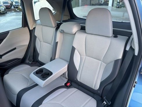 Used 2023 Subaru Forester Premium image 34