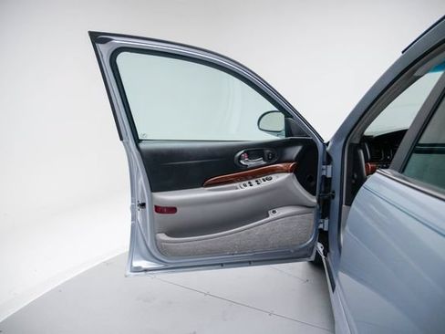 Used 2005 Buick Le Sabre Custom w/ Wheel And Sound Package FWD image 22