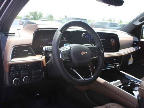 New 2026 Chevrolet Tahoe High Country AWD/4WD image 24