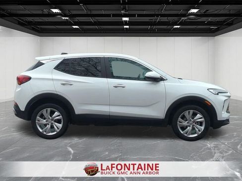 Used 2025 Buick Encore GX Preferred image 9