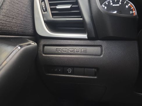 Used 2023 Nissan Rogue S FWD image 20