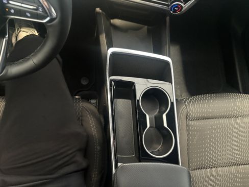 Used 2025 Chevrolet Equinox LT image 16