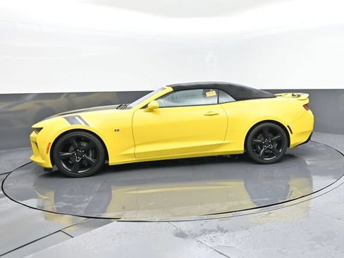 Used 2018 Chevrolet Camaro SS RWD image 5