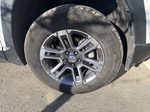 Used 2025 GMC Terrain Elevation image 6