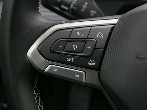 New 2026 Volkswagen Tiguan SE image 23