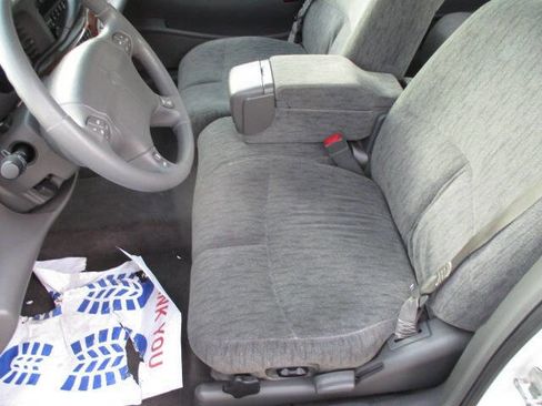 Used 2005 Buick Le Sabre Custom image 25