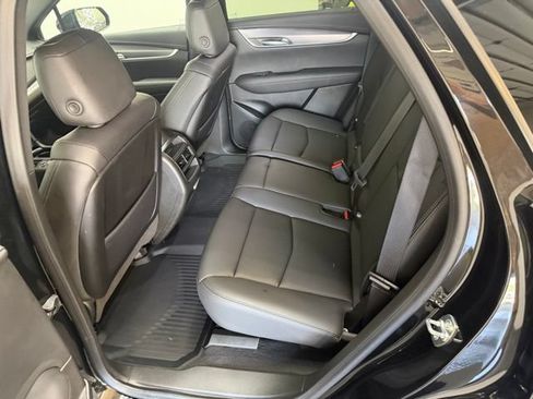 Used 2025 Cadillac XT5 Luxury w/ LPO, Floor Liner Package FWD image 33