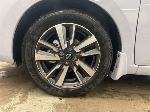 New 2025 Nissan Versa SV image 33