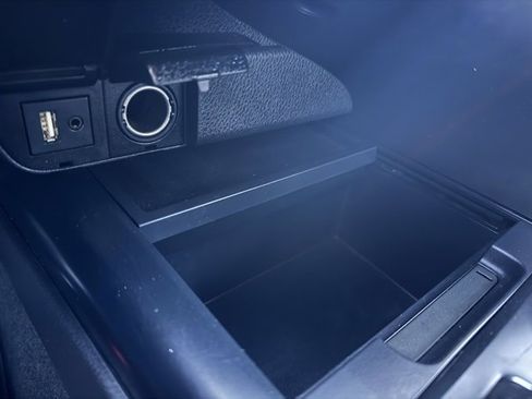 Certified 2018 Toyota Camry LE image 13