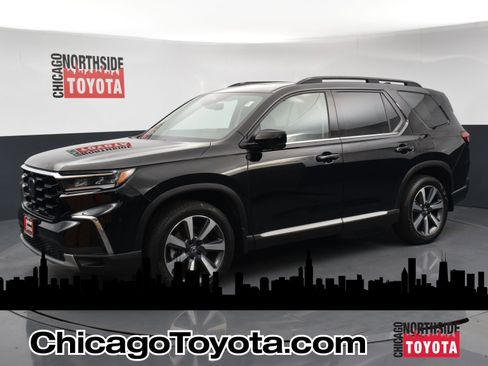 Used 2025 Honda Pilot Elite image 1