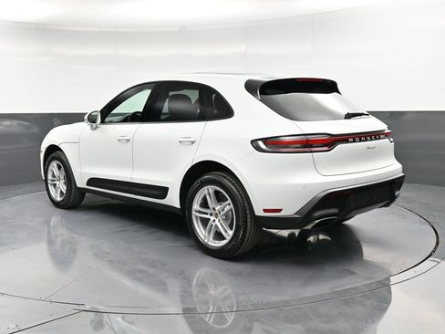 New 2026 Porsche Macan Base image 3