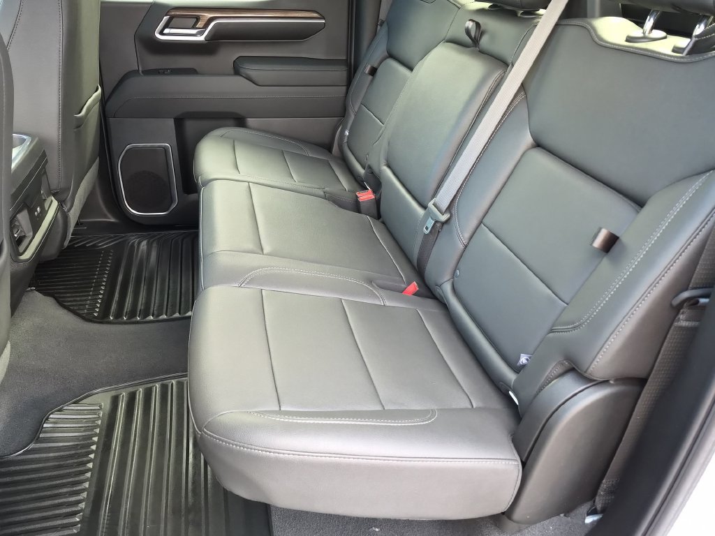 Used 2023 Chevrolet Silverado 1500 RST w/ Convenience Package II AWD/4WD image 25