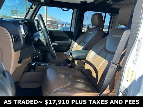 Used 2015 Jeep Wrangler Unlimited Sahara w/ Connectivity Group image 14
