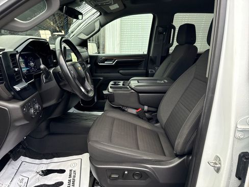 Used 2024 Chevrolet Silverado 1500 LT w/ Protection Package image 9