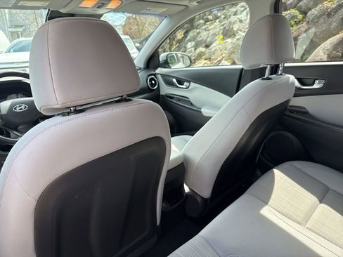Certified 2023 Hyundai Kona SEL w/ Convenience Package image 22