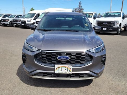 Certified 2024 Ford Escape ST-Line AWD/4WD image 5