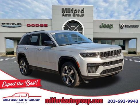 New 2026 Jeep Grand Cherokee Limited AWD/4WD image 1