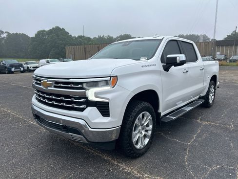 Used 2022 Chevrolet Silverado 1500 LTZ w/ LTZ Convenience Package II AWD/4WD image 1