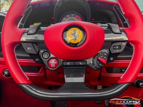 Used 2021 Ferrari F8 Tributo image 31