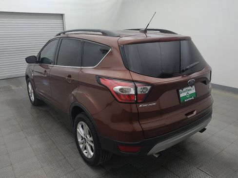 Used 2018 Ford Escape SE FWD image 5