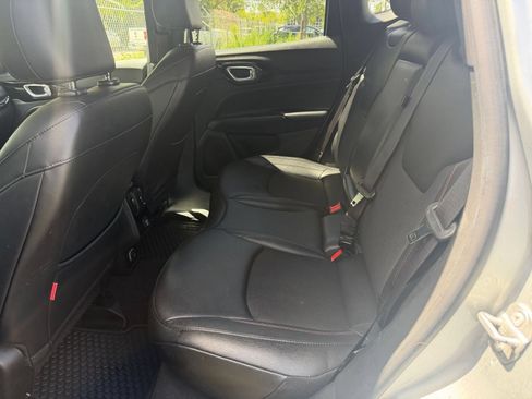 Used 2025 Jeep Compass Trailhawk AWD/4WD image 20
