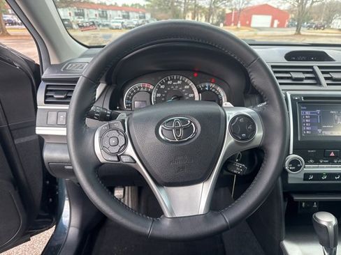Used 2014 Toyota Camry SE image 26