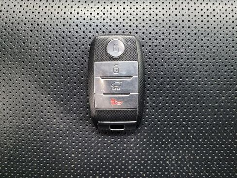 Used 2017 Kia Sportage SX image 32