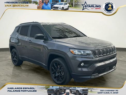 Used 2024 Jeep Compass Latitude w/ Altitude Special Edition image 8
