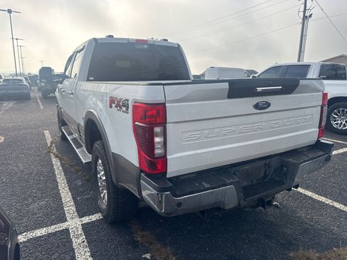 Used 2022 Ford F250 Lariat w/ Chrome Package image 5