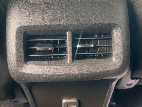 Used 2020 Chevrolet Equinox LT image 15