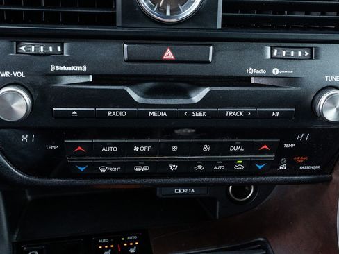 Used 2020 Lexus RX 350 AWD w/ Premium Package image 31