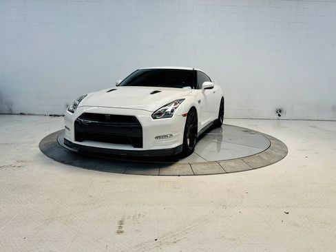 Used 2013 Nissan GT-R Premium AWD/4WD image 14