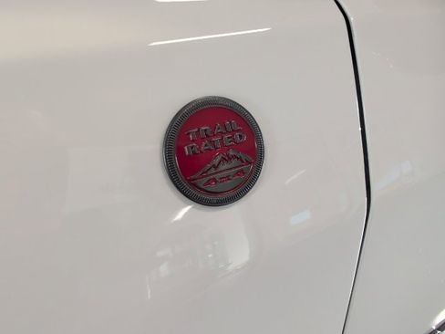 New 2026 Jeep Compass Trailhawk w/ Trailer Tow Group image 11