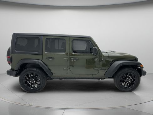 Used 2021 Jeep Wrangler Unlimited Sport AWD/4WD image 4